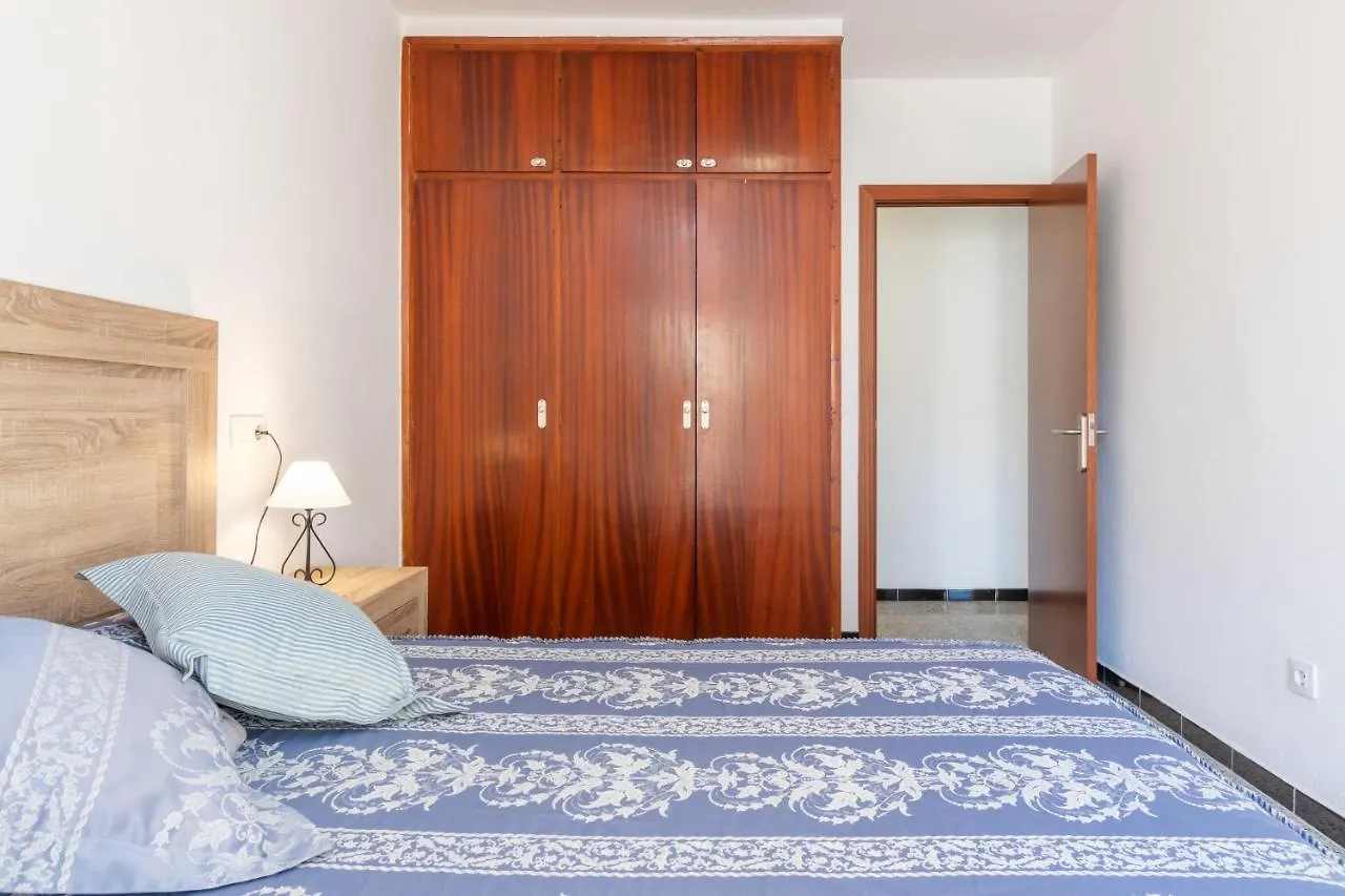 Can Lopits L'Escala Apartment