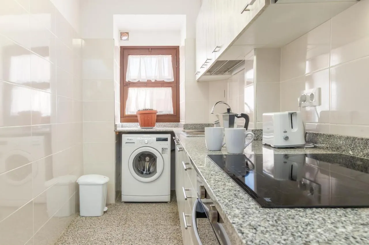 Can Lopits L'Escala Apartment